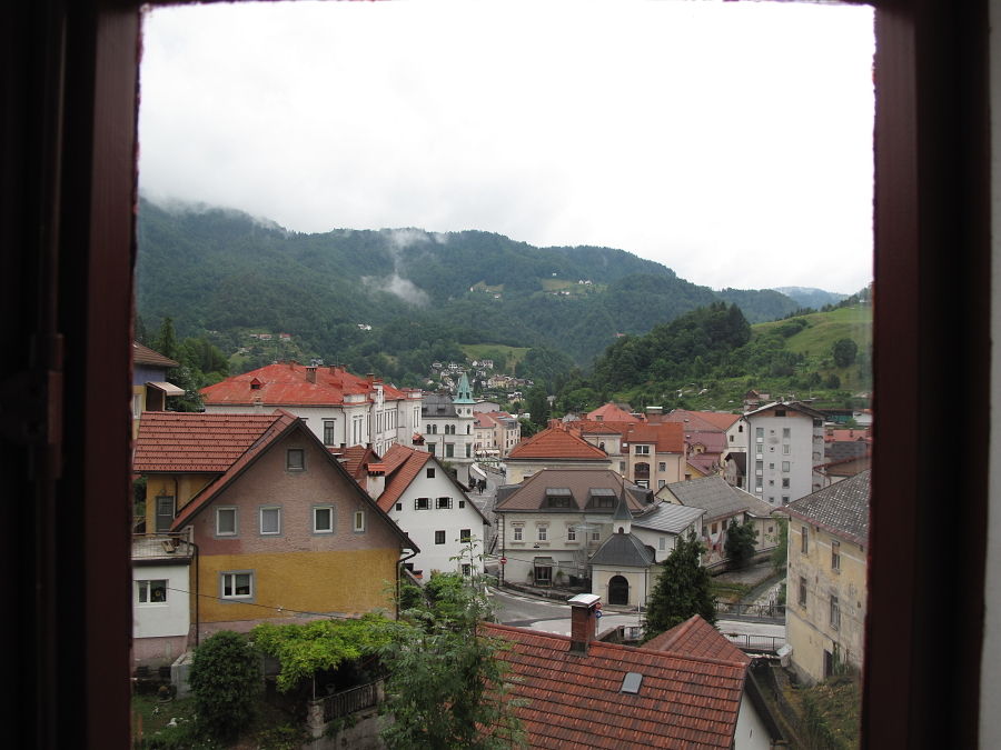 Idria, město kde se každý rok koná festival krajky a kde je několik výstav, škol a muzeí s krajkou. Tento rok jsme se festivalu zúčastnili a na příští rok se také chystají výstavy na dobu kongresu OIDFA 2016.